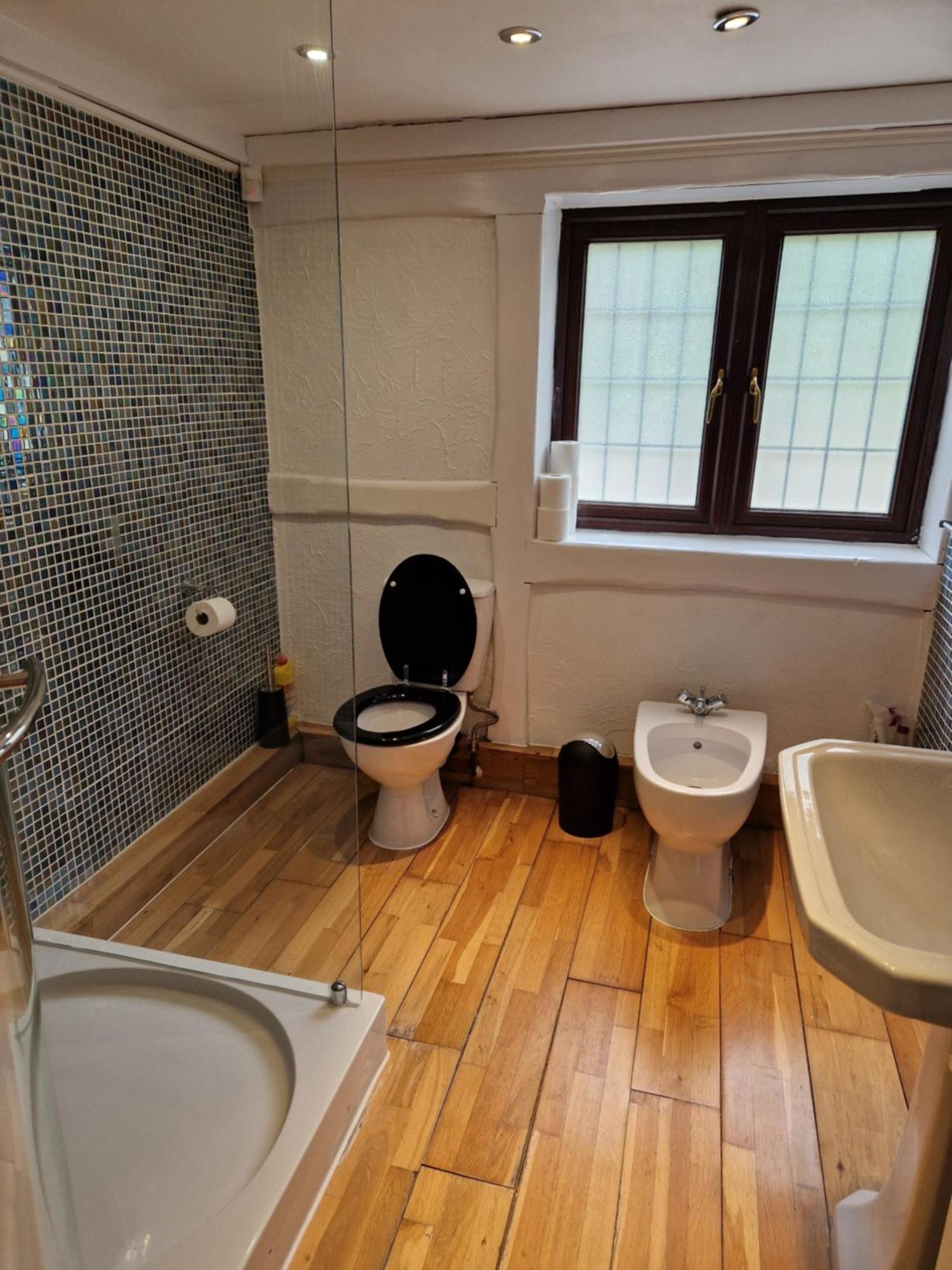 פרסטוויץ' Rainsough Cottage Guest House - Shared Bathroom - Free Parking & Wifi מראה חיצוני תמונה